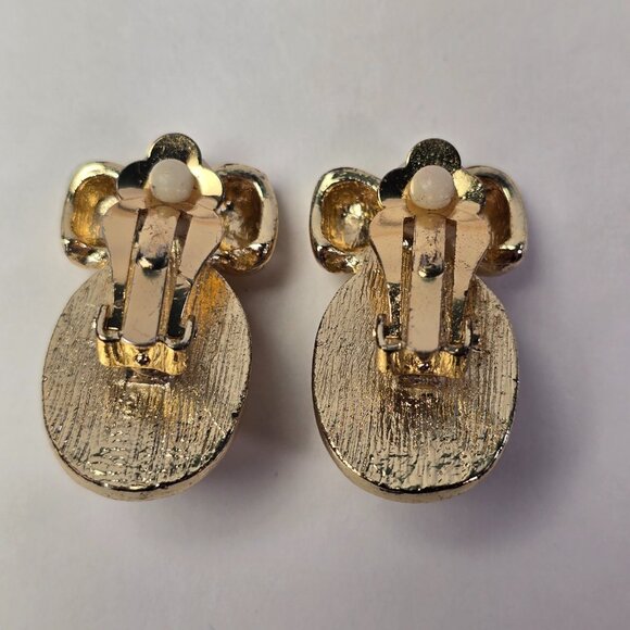 Vintage Gold Tone Bow Earrings Faux Pearl Cabochon Clip On 1980s Classic Glam - Picture 4 of 7